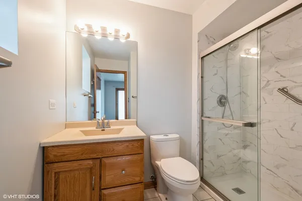 $3,495 | 7411 North Claremont Avenue, Unit 1E, Chicago, IL 60645