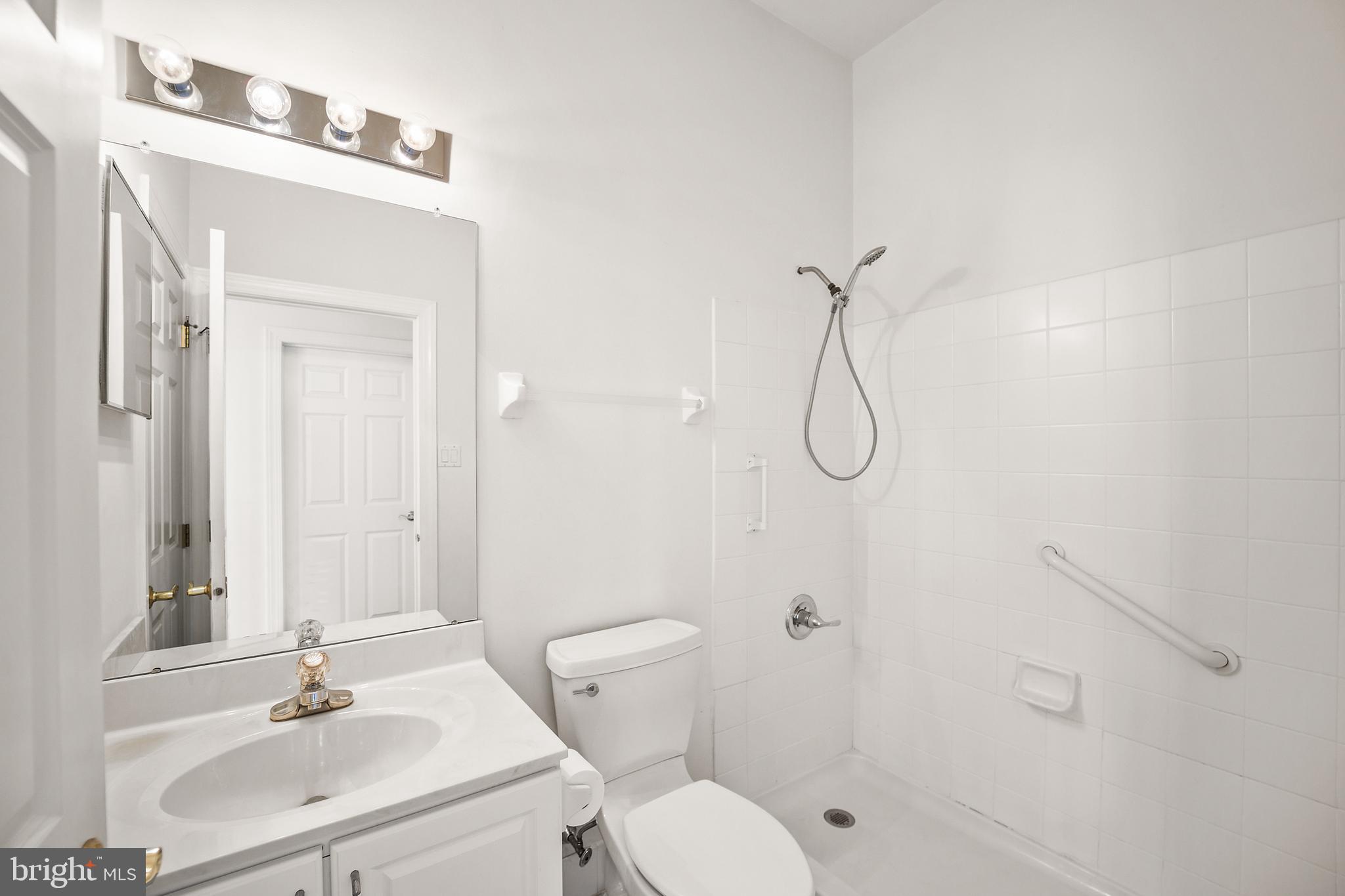 8 Cassin Hill Road Garnet Valley, PA 19060 - Photo 13 of 46 Full bath #1