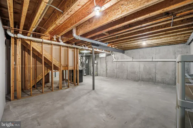 a view of a storage & utility room