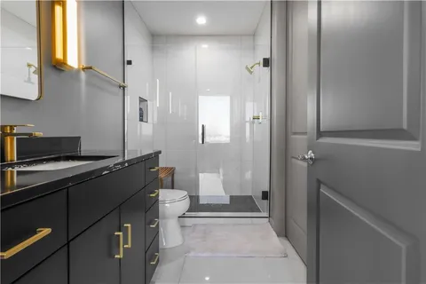 $1,100,000 | 700 West 31st Street, Unit 702, Kansas City, MO 64108