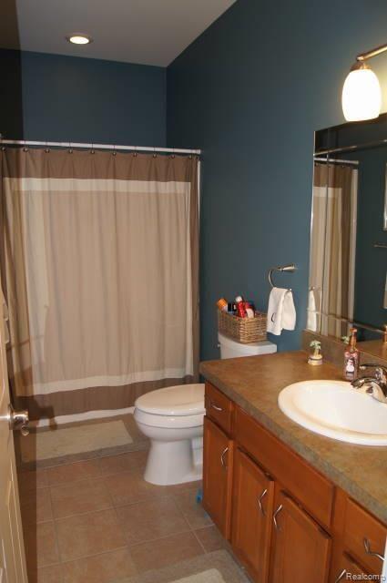 2008 South Elba Road Lapeer, MI 48446 - Photo 16 of 31 DSC04021.jpg