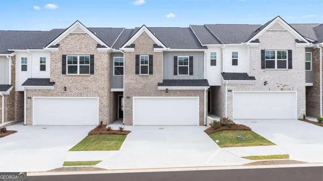 $361,360 | 385 Silver Moon Drive, Loganville, GA 30052