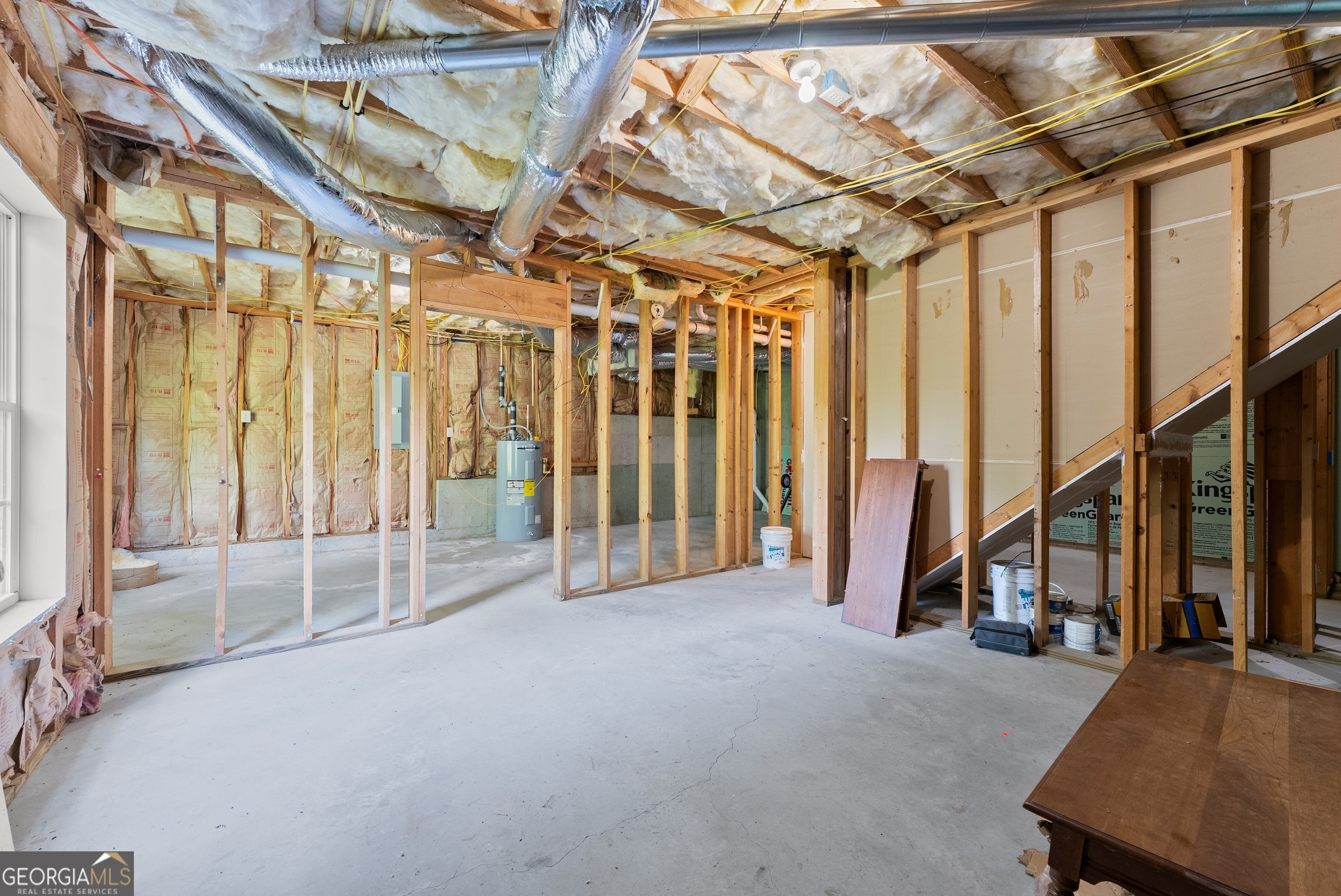 930 Heads Ferry Road Cornelia, GA 30531 - Photo 36 of 43 a view of an empty room with glass door