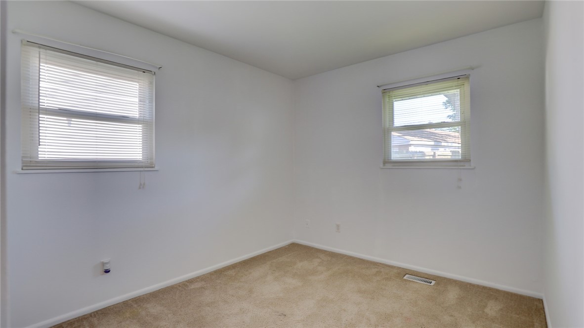3124 East Robin Drive Decatur, IL 62526 - Photo 16 of 26