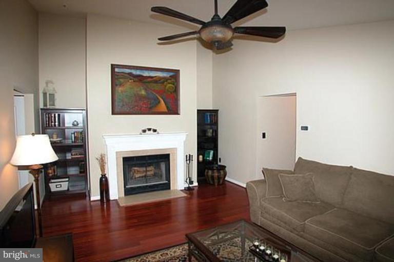8397 Montgomery Run Road, Unit L Ellicott City, MD 21043 - Photo 12 of 13 Living Room
