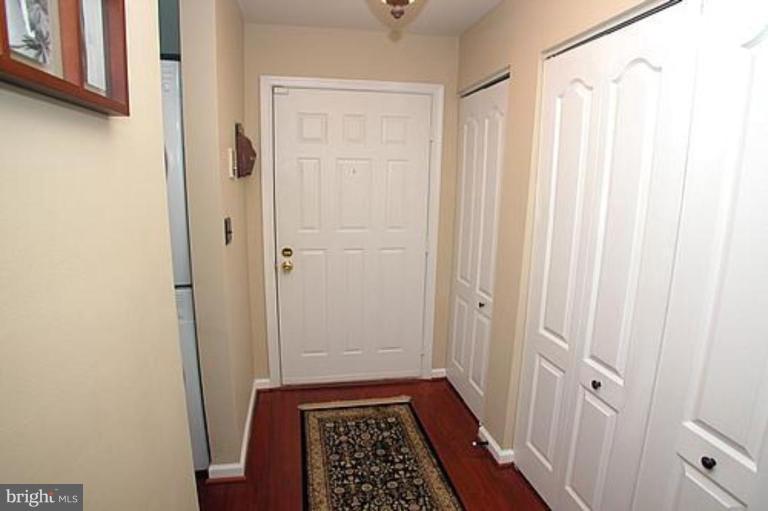 8397 Montgomery Run Road, Unit L Ellicott City, MD 21043 - Photo 10 of 13 Entrance / Foyer