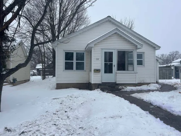 $130,000 | 128 East Breen Avenue, Kingsford, MI 49802