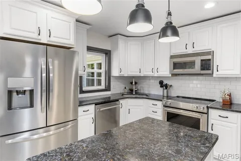 $569,900 | 28 Villawood Lane, Webster Groves, MO 63119