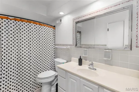 $569,900 | 28 Villawood Lane, Webster Groves, MO 63119