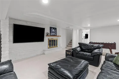 $569,900 | 28 Villawood Lane, Webster Groves, MO 63119