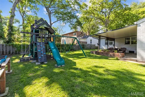$569,900 | 28 Villawood Lane, Webster Groves, MO 63119