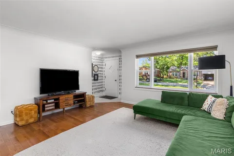 $569,900 | 28 Villawood Lane, Webster Groves, MO 63119