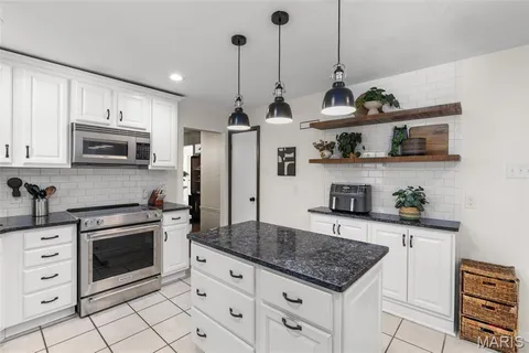 $569,900 | 28 Villawood Lane, Webster Groves, MO 63119