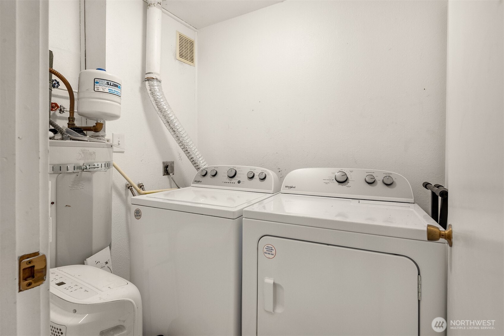 220 Southwest Clark Street, Unit B304 Issaquah, WA 98027 - Photo 20 of 33