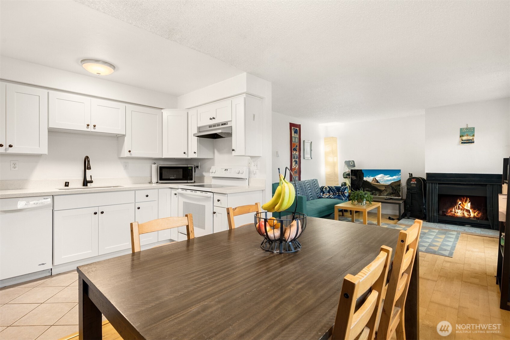 220 Southwest Clark Street, Unit B304 Issaquah, WA 98027 - Photo 2 of 33