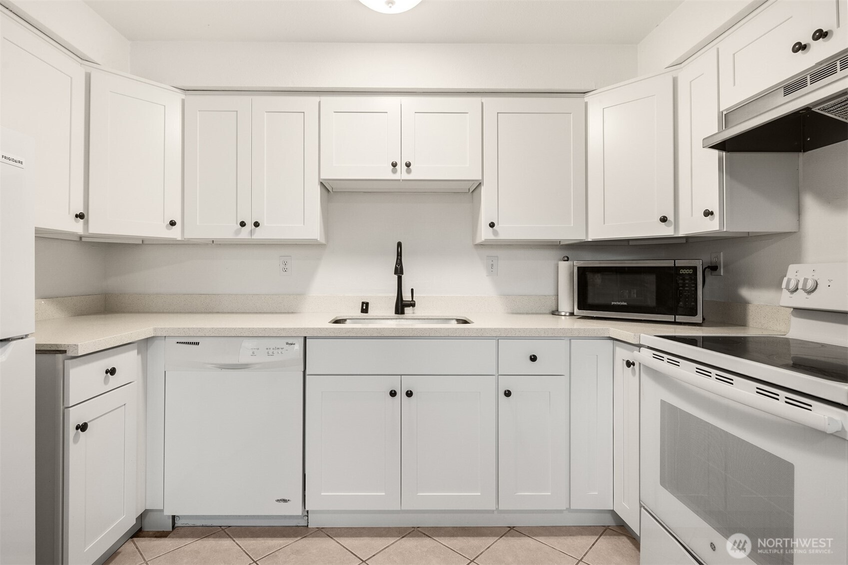 220 Southwest Clark Street, Unit B304 Issaquah, WA 98027 - Photo 4 of 33