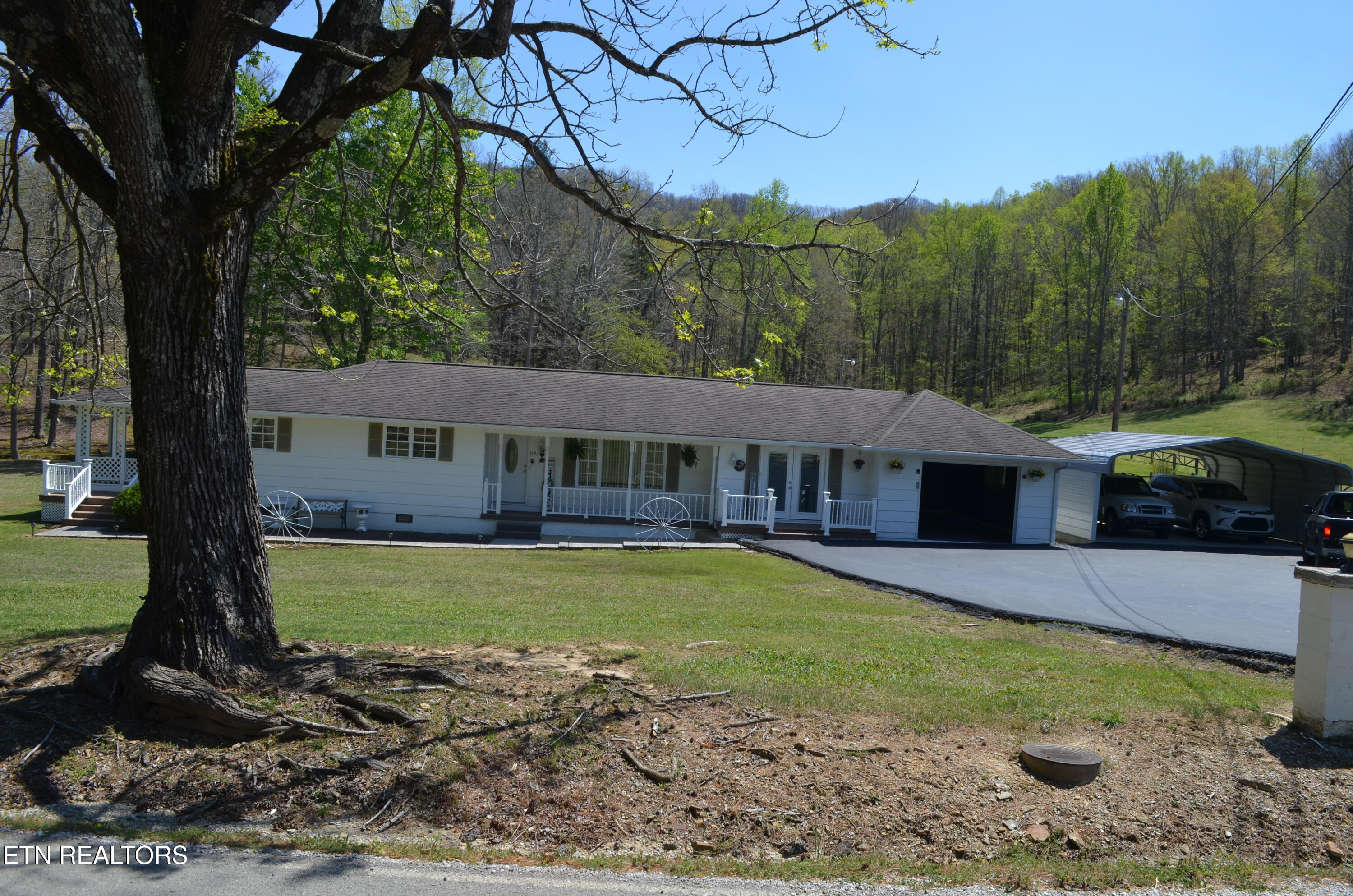 1391 Norma Road Huntsville, TN 37756 - Photo 2 of 42 1391 Norma Road 006