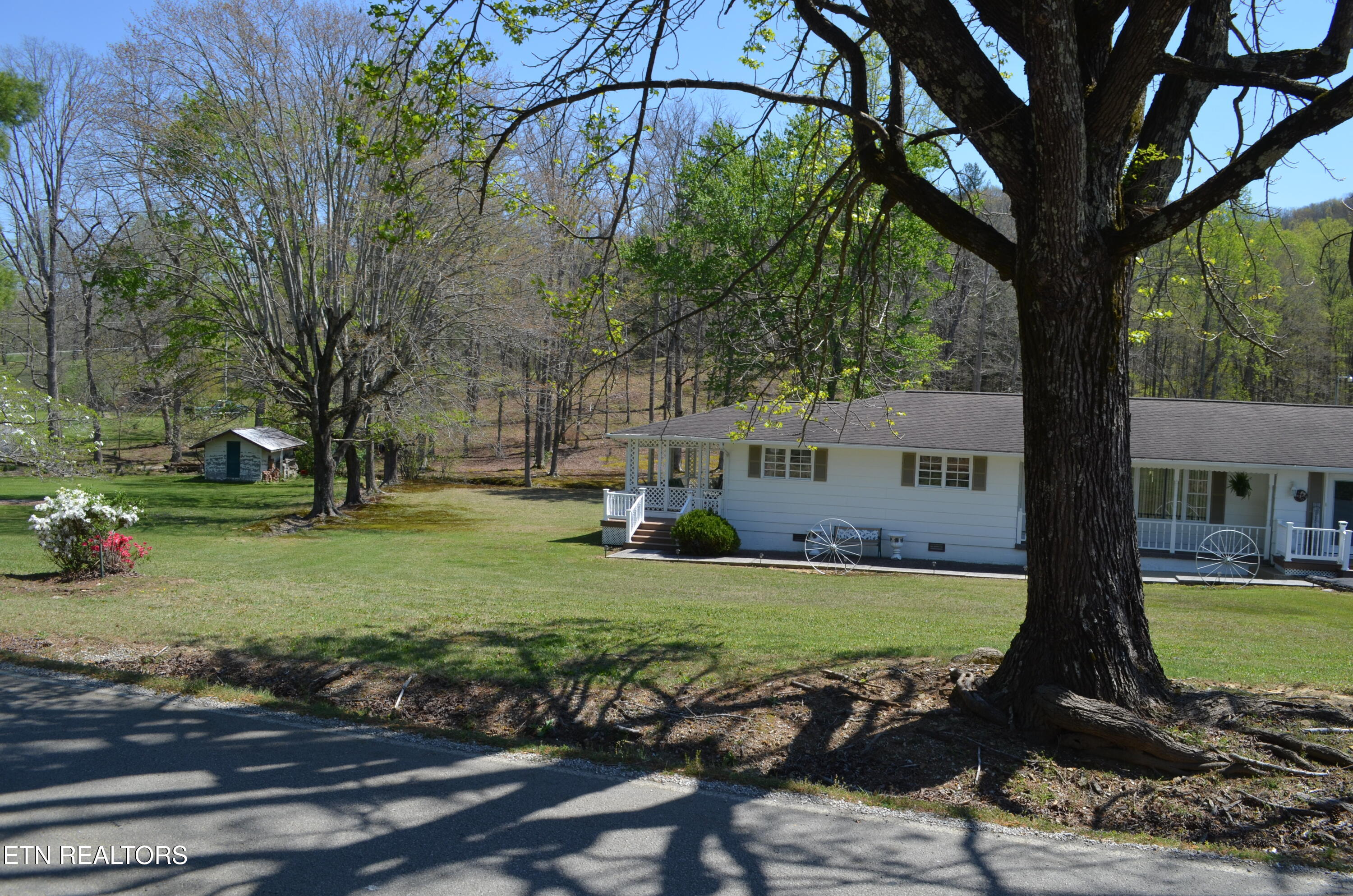 1391 Norma Road Huntsville, TN 37756 - Photo 4 of 42 1391 Norma Road 007