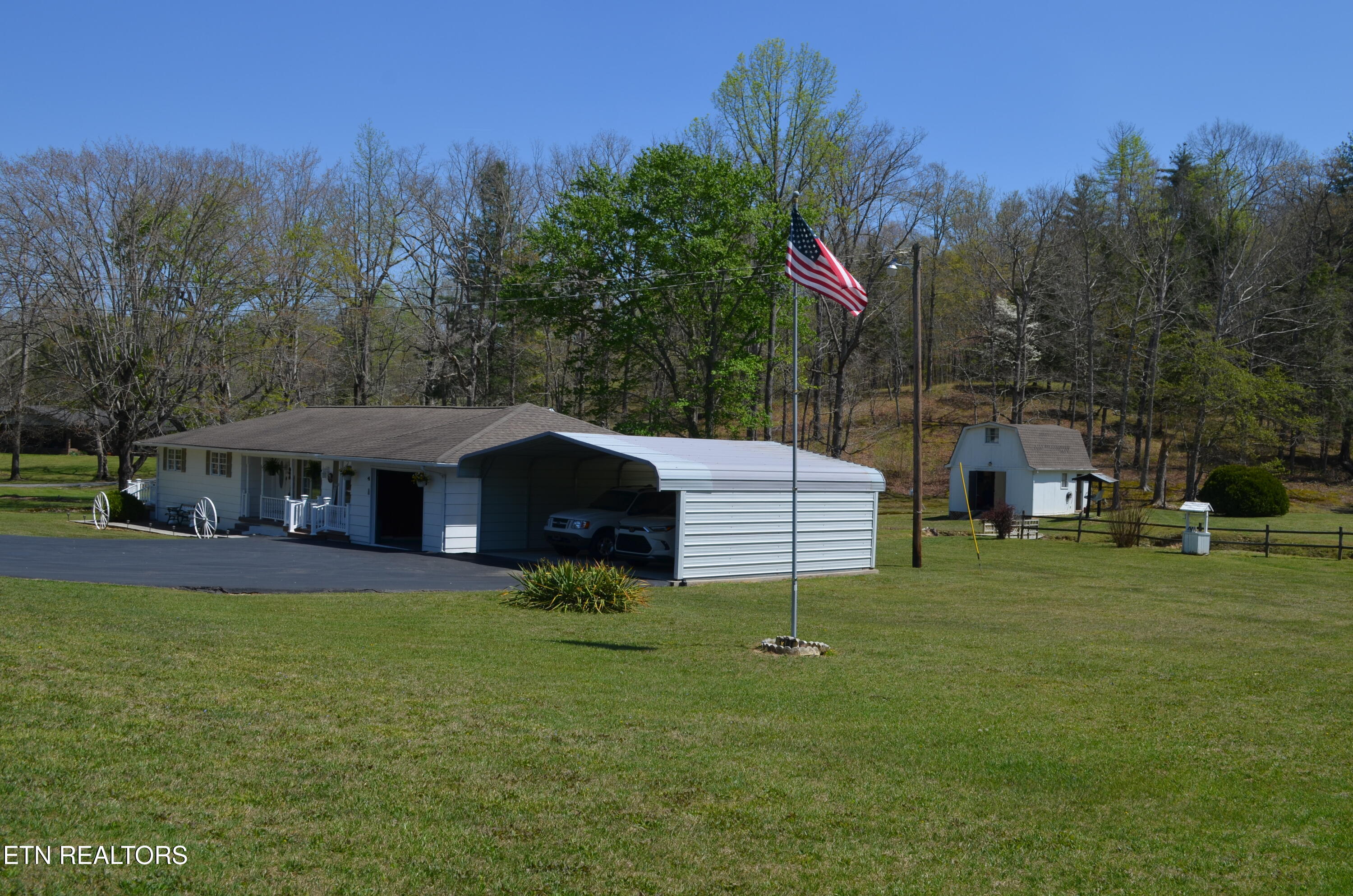 1391 Norma Road Huntsville, TN 37756 - Photo 6 of 42 1391 Norma Road 010