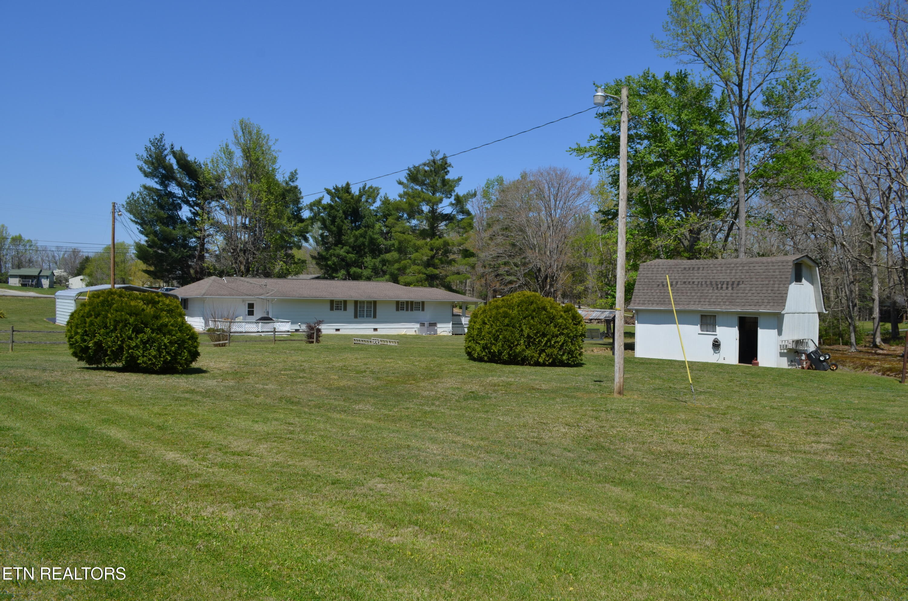 1391 Norma Road Huntsville, TN 37756 - Photo 9 of 42 1391 Norma Road 013