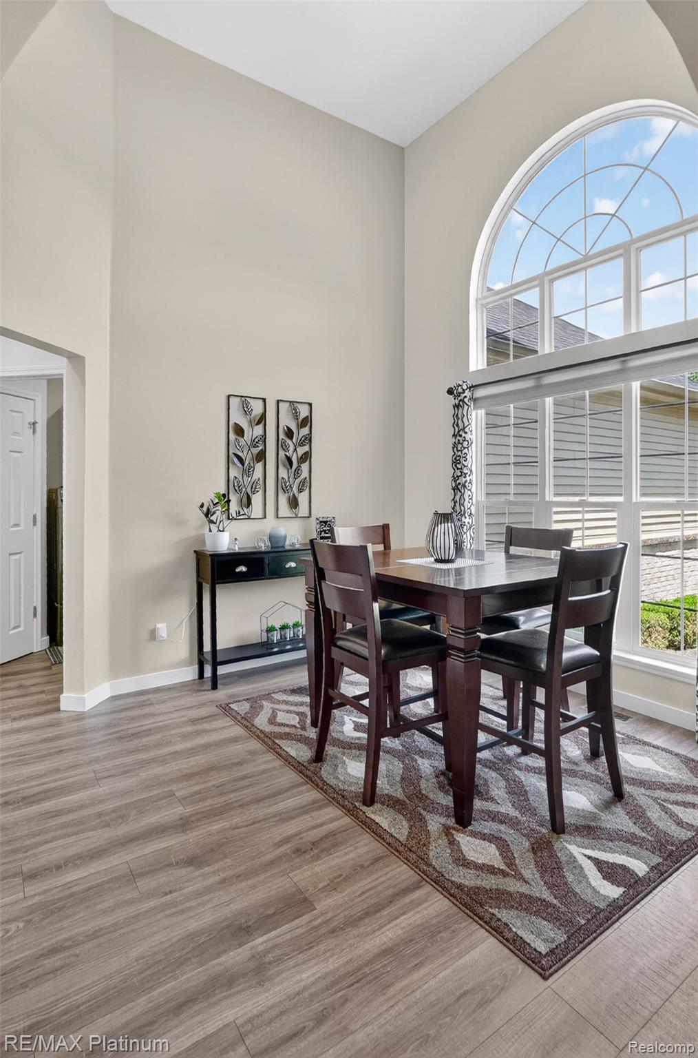 5060 Yax Pointe Drive Howell, MI 48843 - Photo 9 of 61 DSC04125.jpg