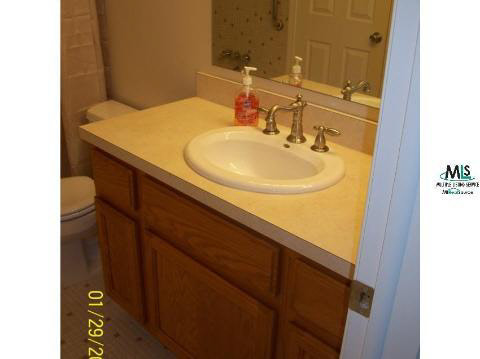 29125 Hayes Road, Unit A16 Warren, MI 48088 - Photo 11 of 12 933536-10.JPG