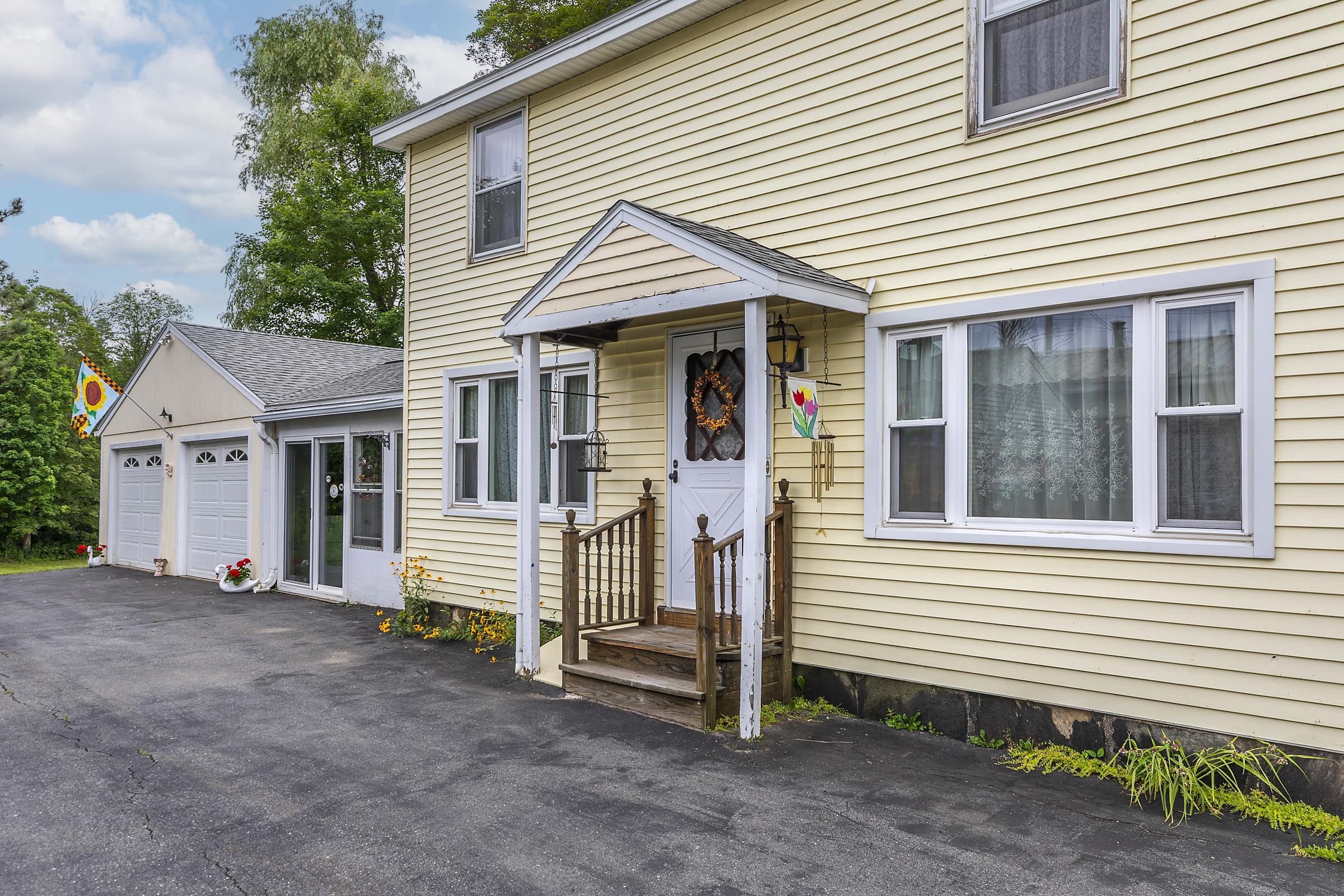 842 Main Street Cavendish, VT 05153 - Photo 2 of 34