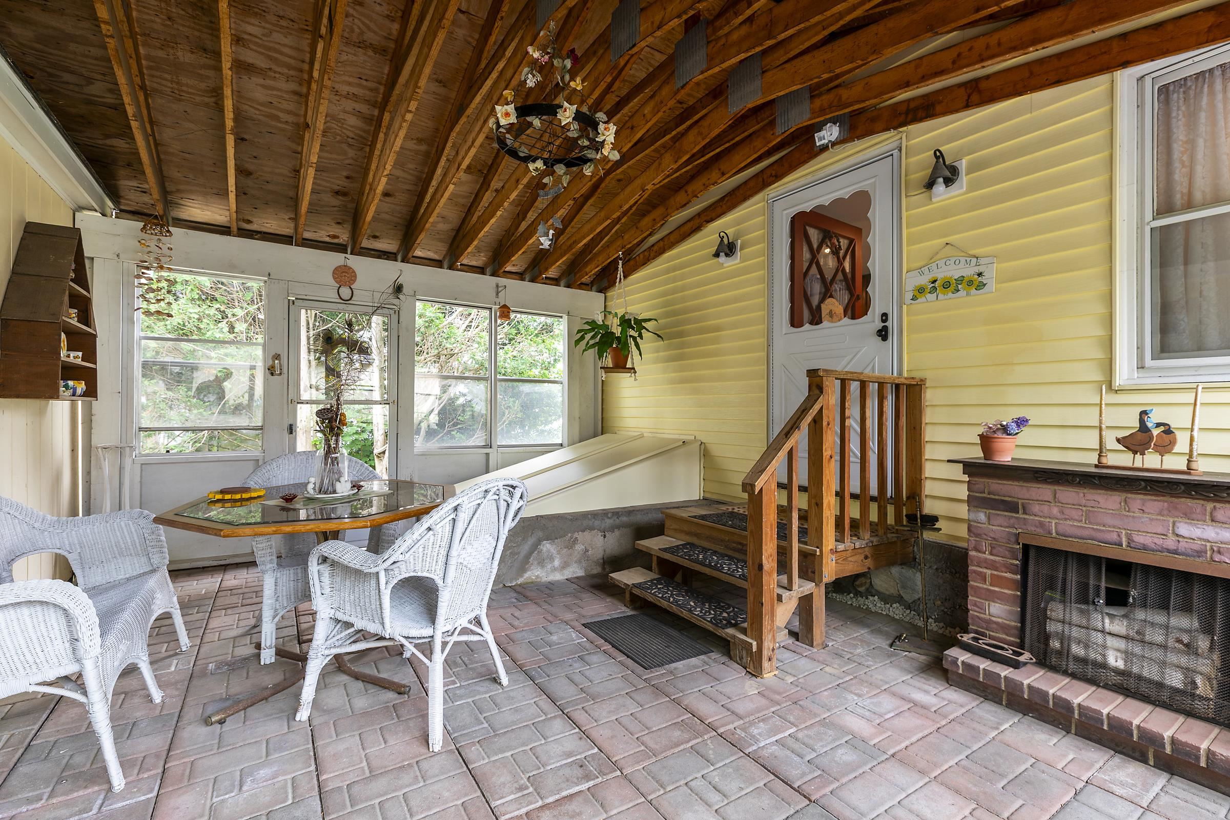 842 Main Street Cavendish, VT 05153 - Photo 3 of 42