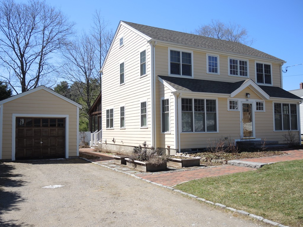 38 Fuller Road Needham, MA 02492 - Photo 2 of 24