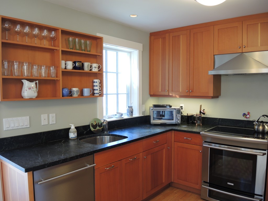 38 Fuller Road Needham, MA 02492 - Photo 3 of 24