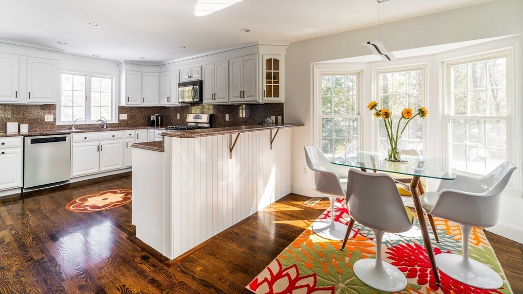 19 Bradyll Road Weston, MA 02493 - Photo 15 of 42