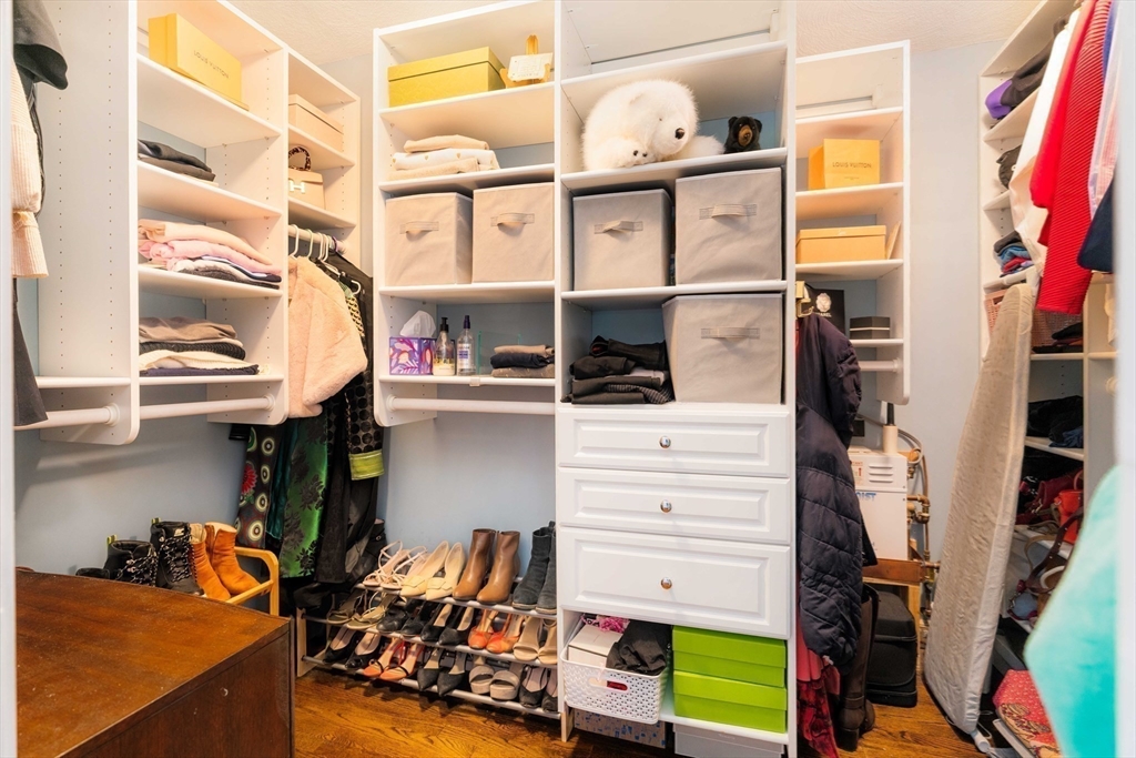 19 Bradyll Road Weston, MA 02493 - Photo 26 of 42