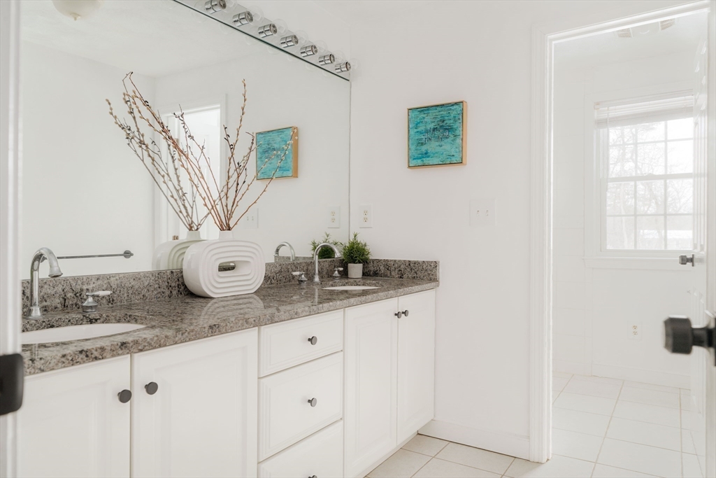 19 Bradyll Road Weston, MA 02493 - Photo 31 of 42