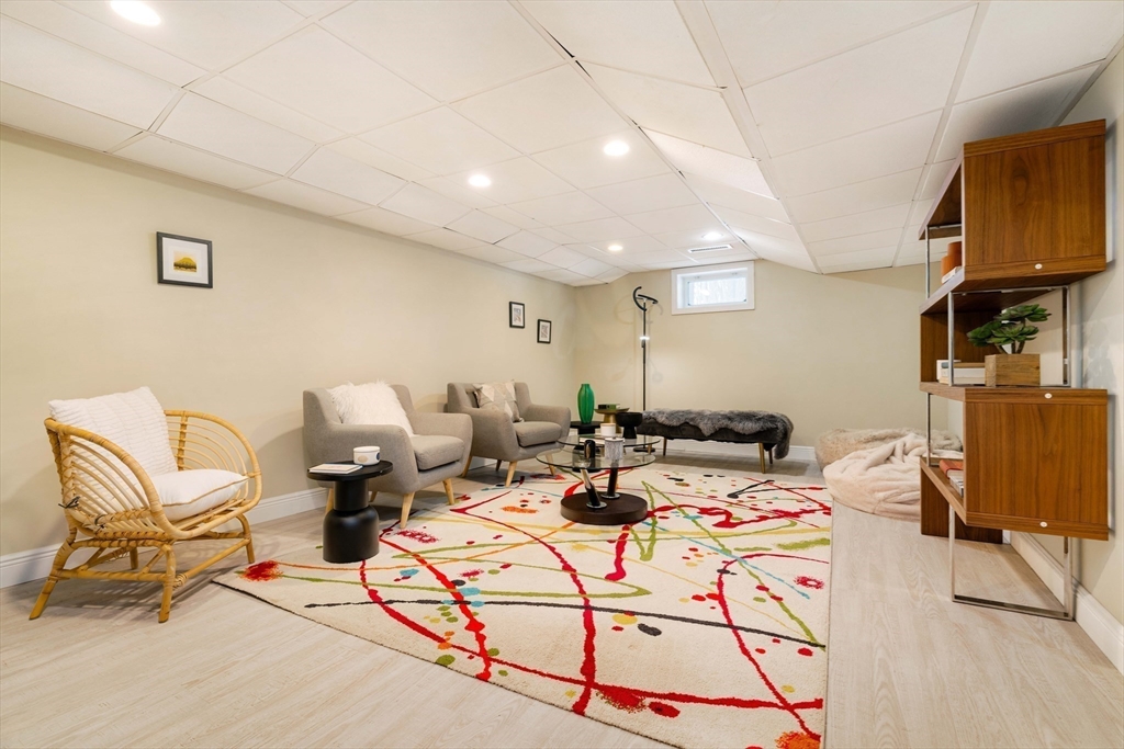 19 Bradyll Road Weston, MA 02493 - Photo 36 of 42