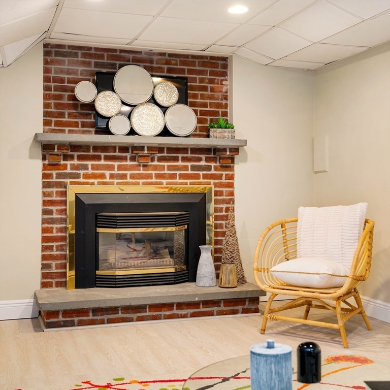 19 Bradyll Road Weston, MA 02493 - Photo 37 of 42