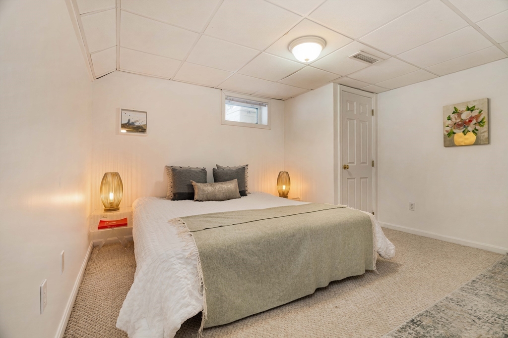 19 Bradyll Road Weston, MA 02493 - Photo 40 of 42