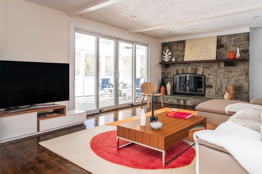 19 Bradyll Road Weston, MA 02493 - Photo 10 of 42