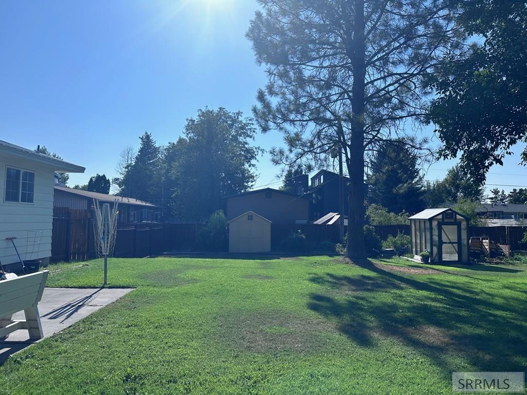 3345 East Southwick Ammon, ID 83406 - Photo 33 of 42