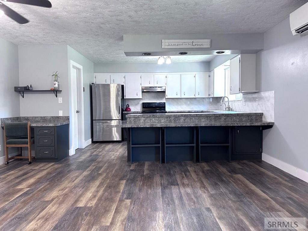 3345 East Southwick Ammon, ID 83406 - Photo 5 of 42