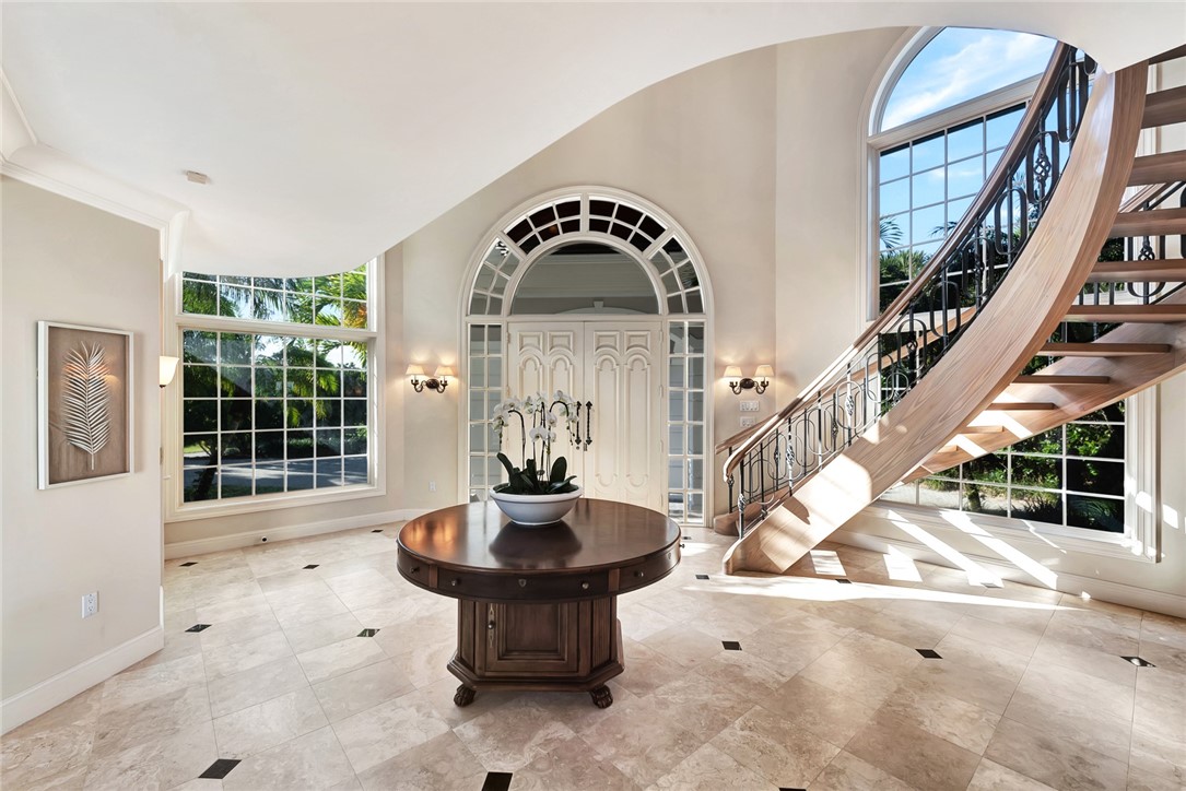 910 Reef Road Vero Beach, FL 32963 - Photo 3 of 35 Gallery Image 3