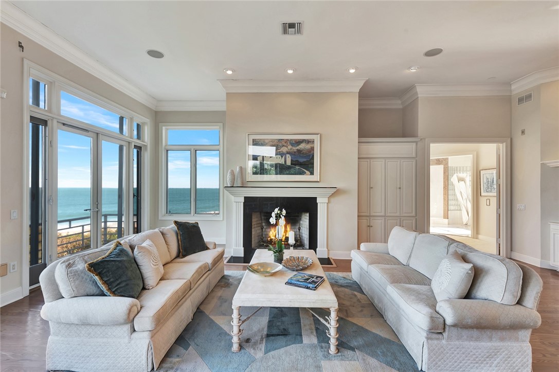 910 Reef Road Vero Beach, FL 32963 - Photo 7 of 35 Gallery Image 7