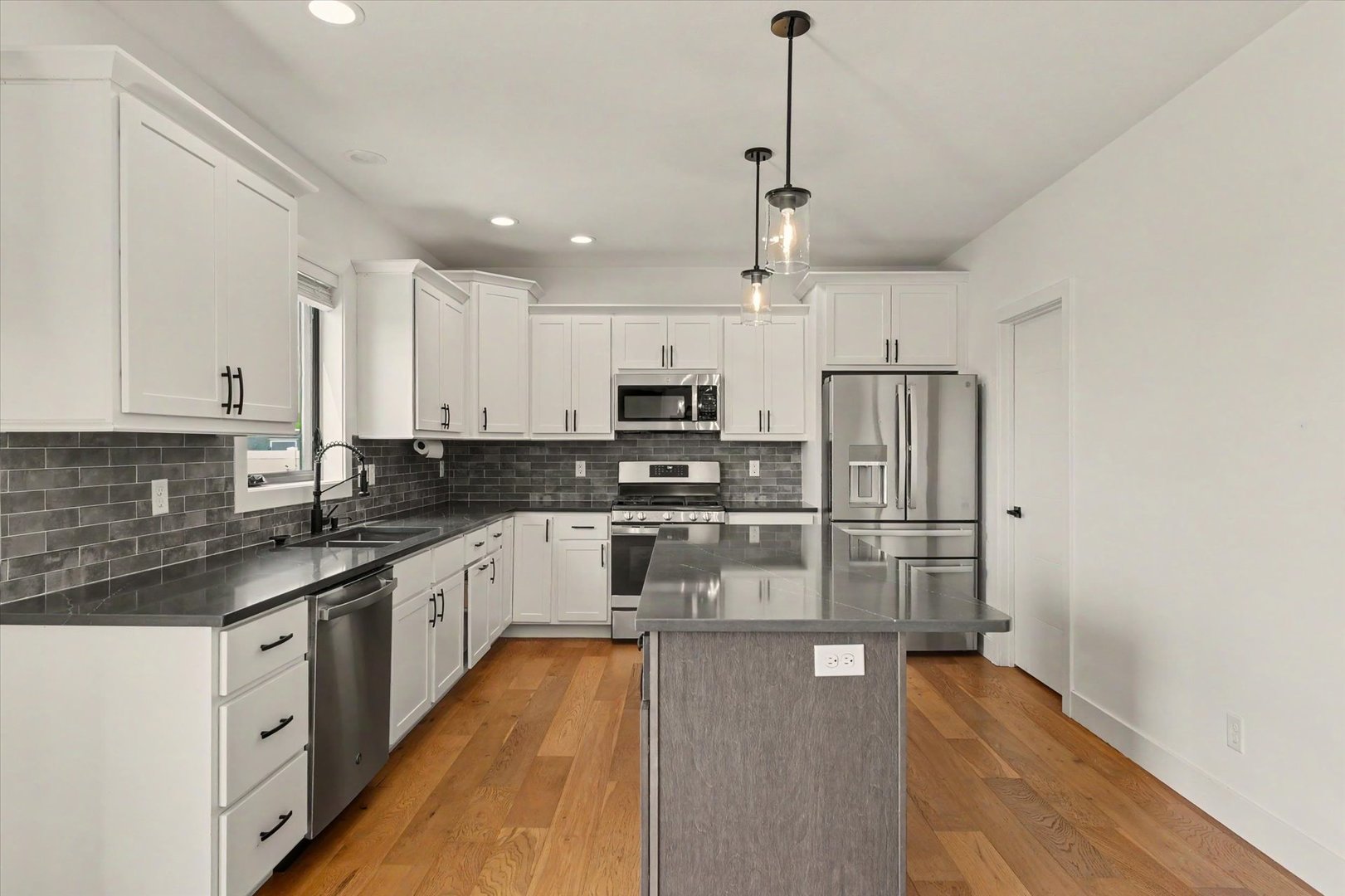 301 Sutton Street Savoy, IL 61874 - Photo 17 of 68