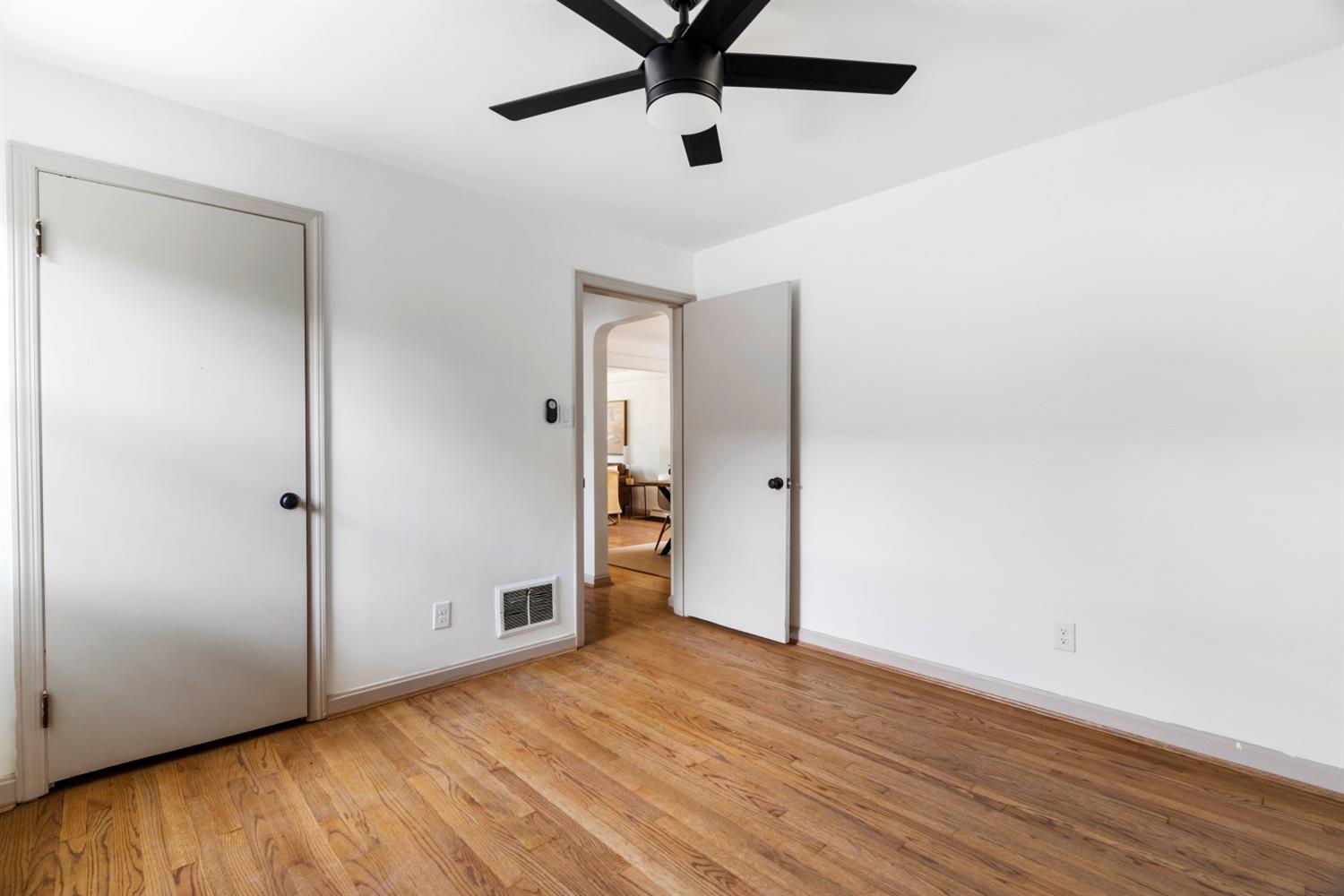 3984 Watterson Road Fairfax, OH 45227 - Photo 14 of 43 Gallery Image 14