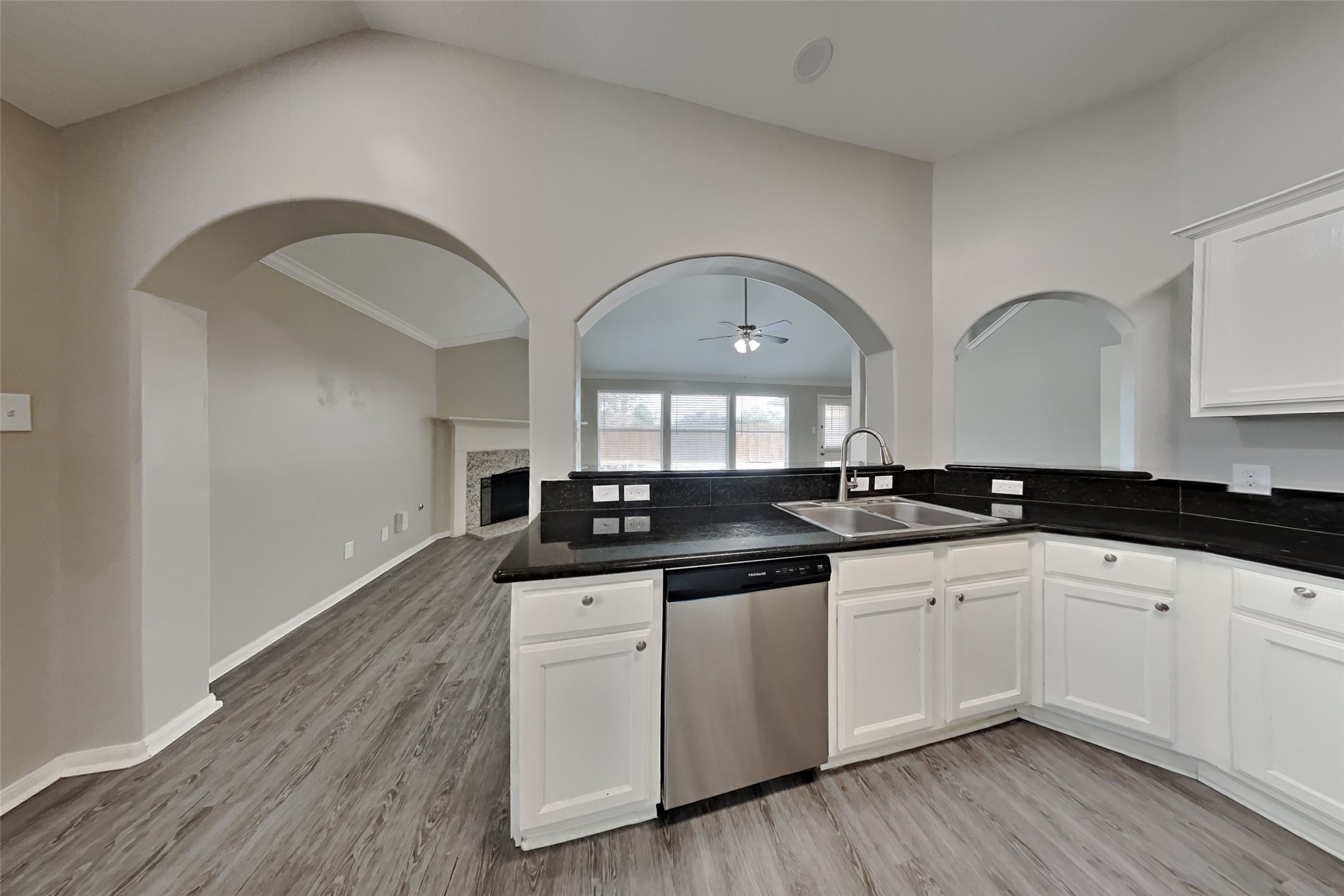 9102 Colony Cove Drive Spring, TX 77379 - Photo 5 of 20