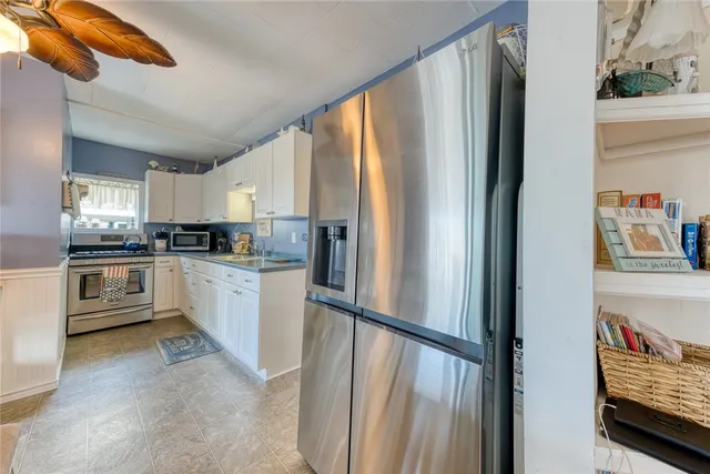 $1,125,000 | 9 Montauk Avenue, Westerly, RI 02891