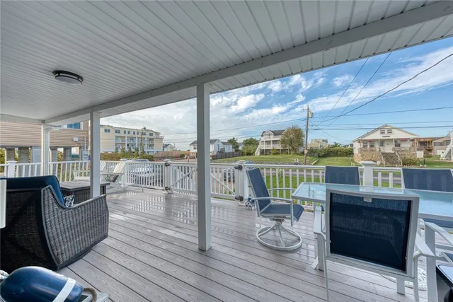 $1,125,000 | 9 Montauk Avenue, Westerly, RI 02891