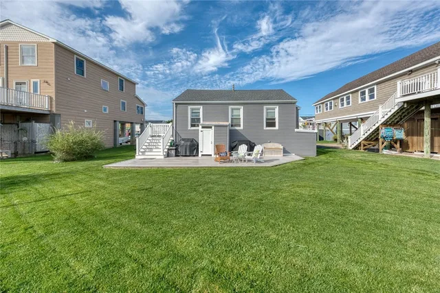 $1,125,000 | 9 Montauk Avenue, Westerly, RI 02891
