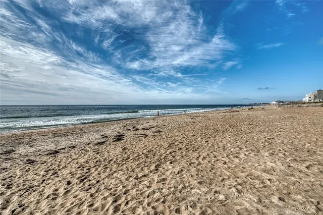$1,125,000 | 9 Montauk Avenue, Westerly, RI 02891