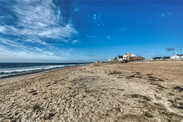 $1,125,000 | 9 Montauk Avenue, Westerly, RI 02891