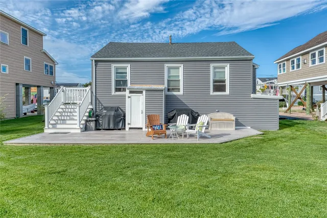 $1,125,000 | 9 Montauk Avenue, Westerly, RI 02891